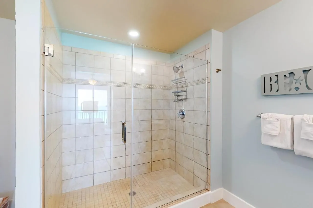 Sterling Breeze 707 Beachside Paradise بنما سيتي بيتش شقة